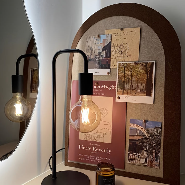 The popular simple artful arched color-block felt photo wall this year. It's a low-cost DIY for adorning living and bedroom walls and storing photo and hanging items. Without drilling, wall-protected, simple to install.